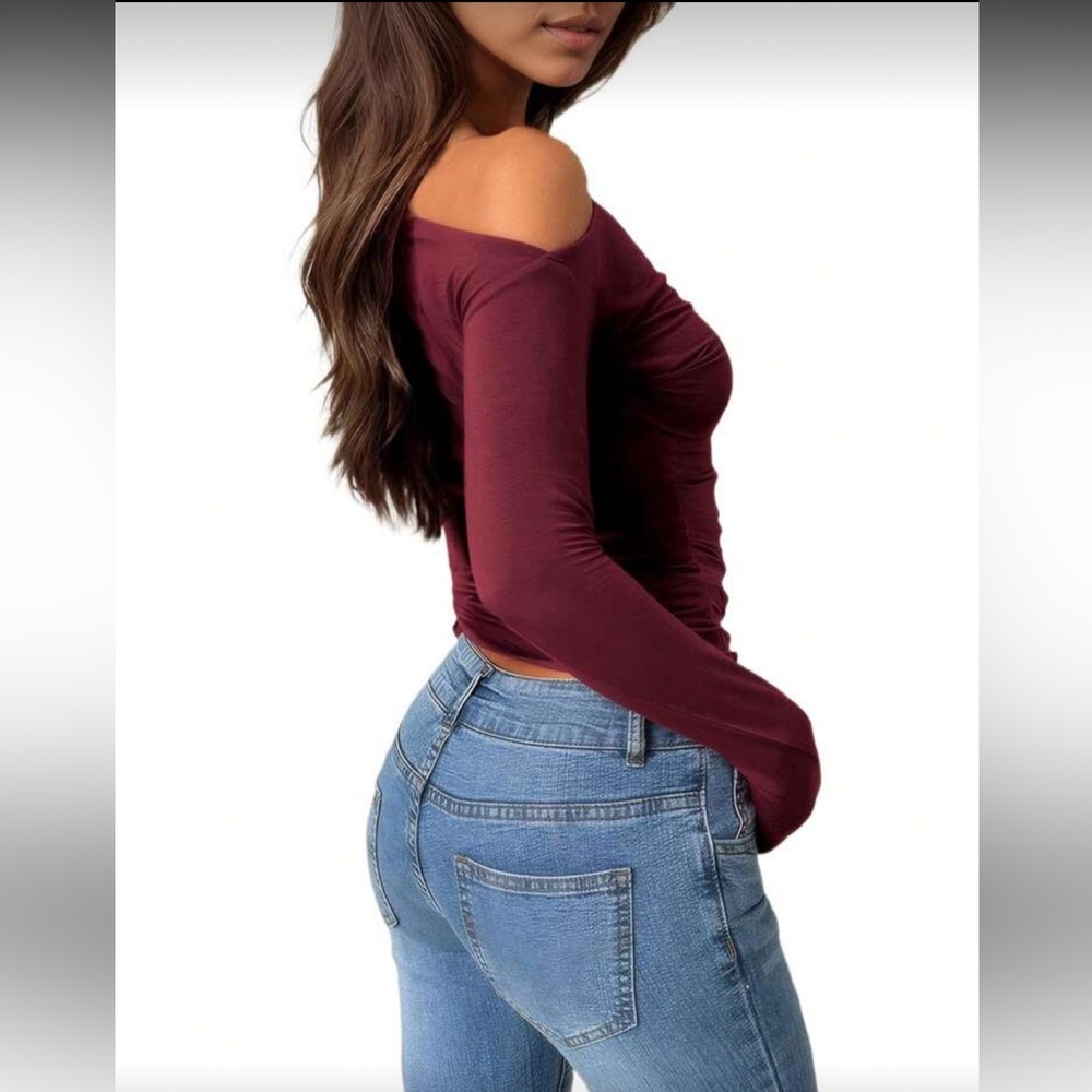 Asymmetrical Shoulder Ruched Cropped Top - Picture 2 of 13
